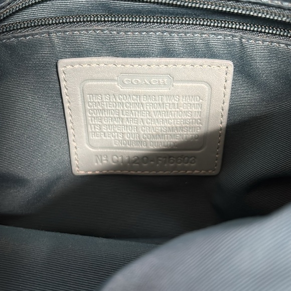 Coach SoHo Lynn patent leather teal light satchel 
N°C1120-F16603 - Picture 6 of 7